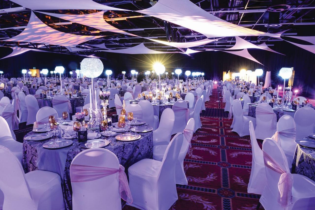 Peermont Metcourt Suites At Emperors Palace Kempton Park Eksteriør billede