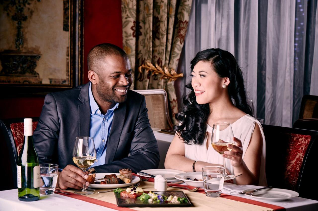 Peermont Metcourt Suites At Emperors Palace Kempton Park Eksteriør billede